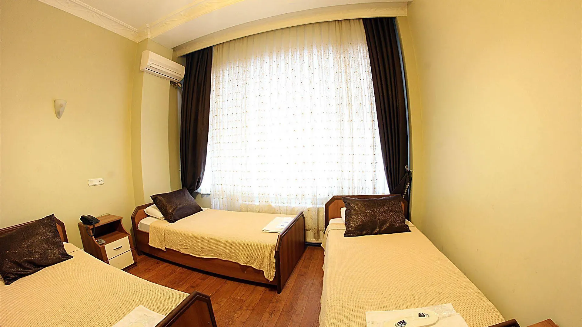 Paradise Hotel Istambul 3*,